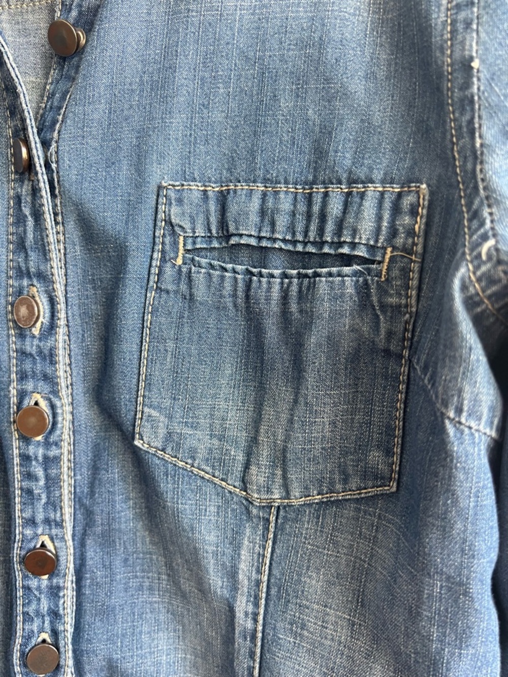 Western Cowgirl Blank NYC Light Blue Stud-Trim Denim Button-Down Shirt - Picture 5 of 9